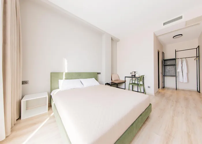 Doors Hotel